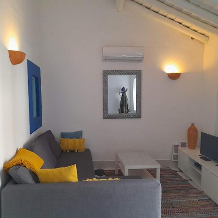 הוילה רגואנגוס דה מונסאראז Casa Caridade מראה חיצוני תמונה